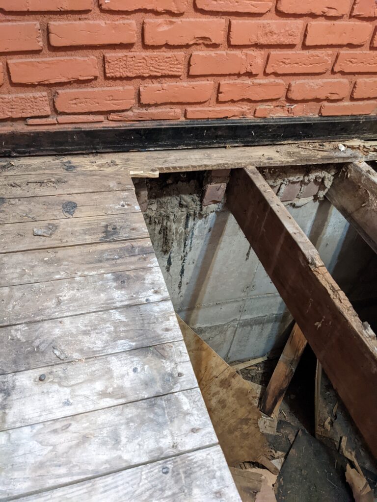 Sub-Floor-Removal-In-Kitchen